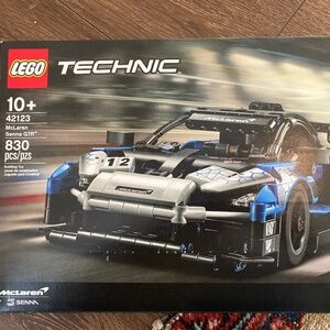 LEGO Technic McLaren Senna GTR 42123